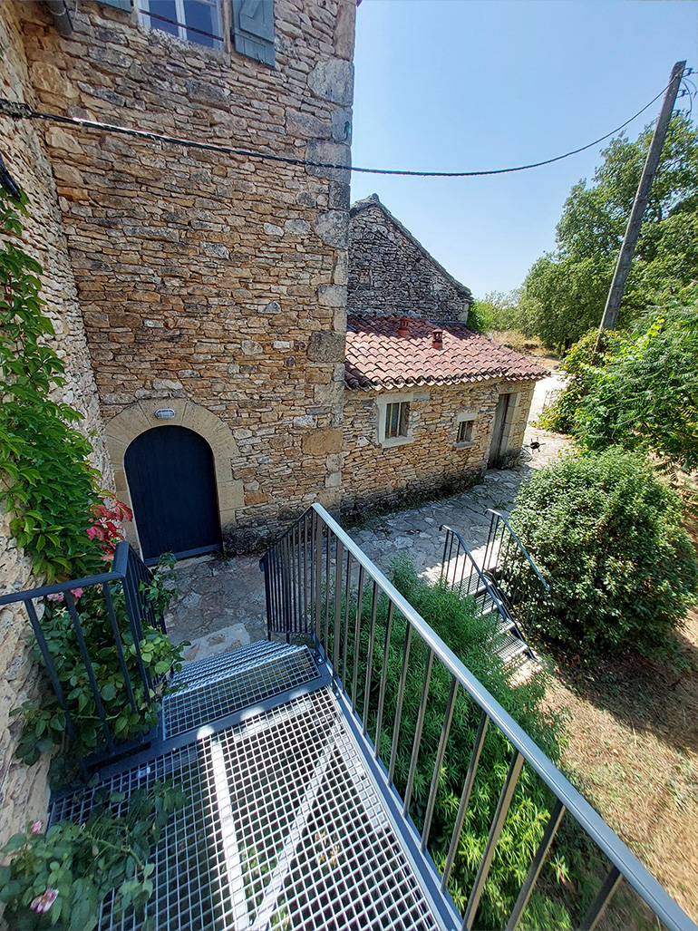Création d'un balcon et ses escaliers